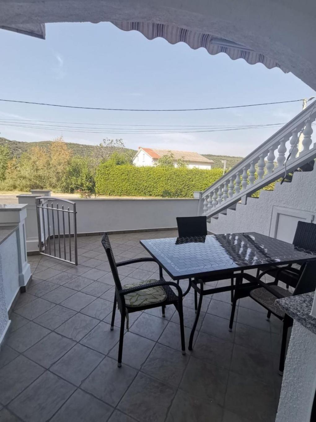 Apartments Mig - With Beautiful Garden Supetarska Draga Εξωτερικό φωτογραφία