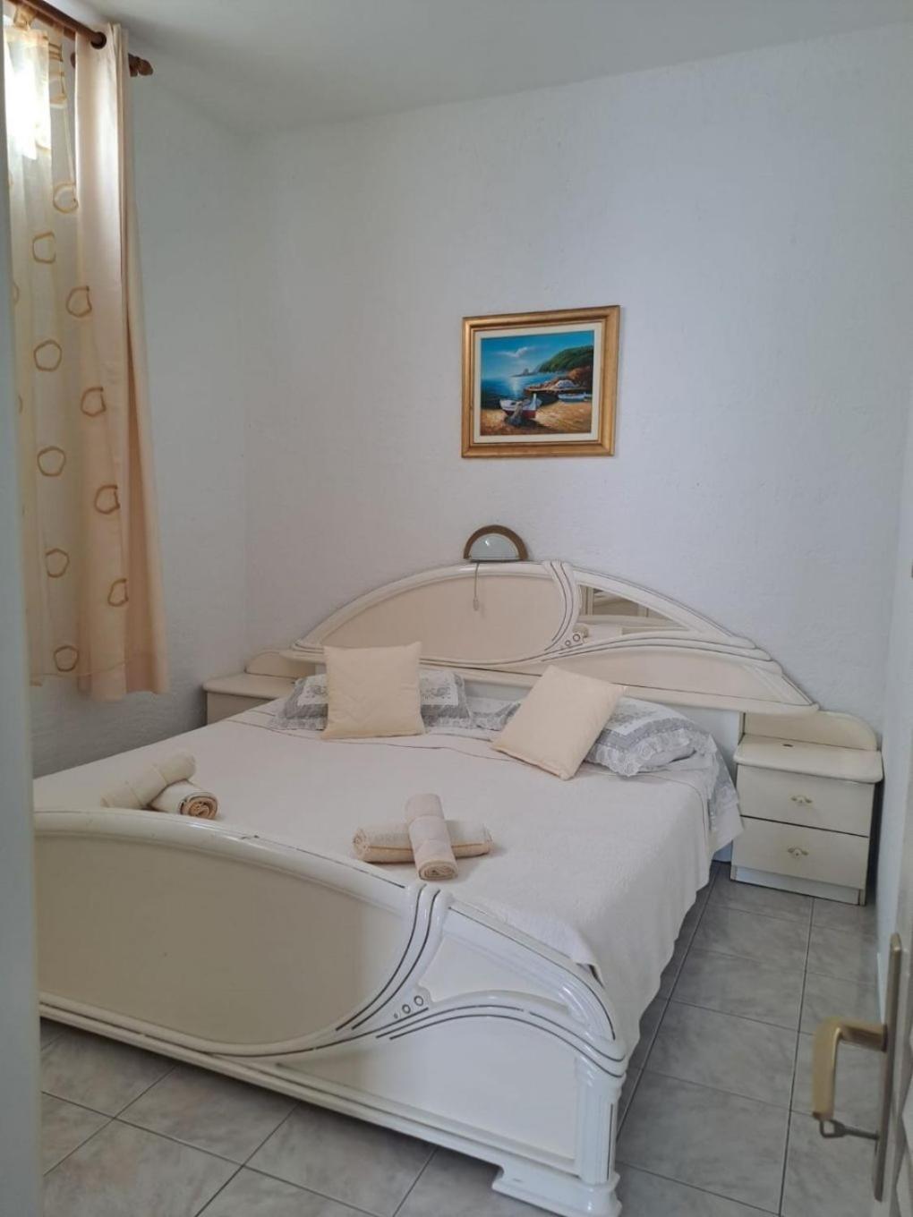 Apartments Mig - With Beautiful Garden Supetarska Draga Εξωτερικό φωτογραφία