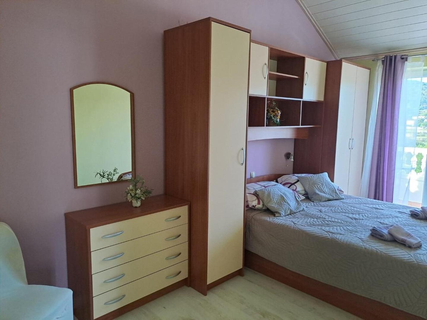 Apartments Mig - With Beautiful Garden Supetarska Draga Εξωτερικό φωτογραφία